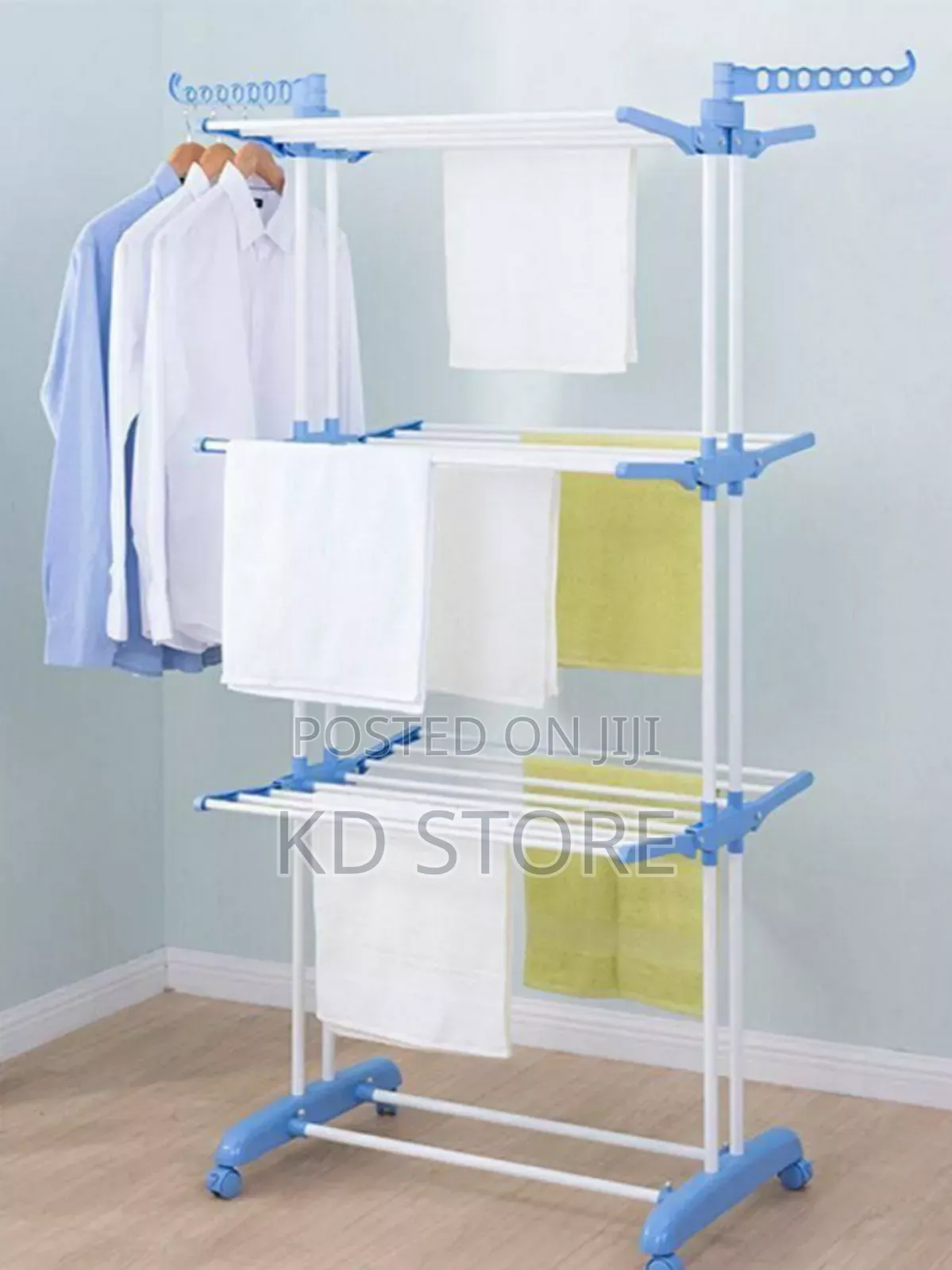 የልብስ ማስጫ (ማድረቂያ)
 
Three Layers of Clothes Hanger
