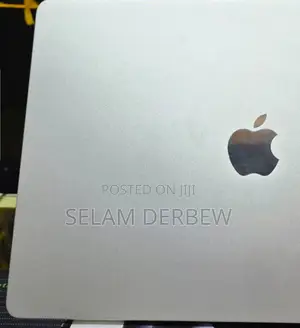 New Apple MacBook Air 2024 M3 15-Inch 8GB Intel Core M3 SSD 256GB