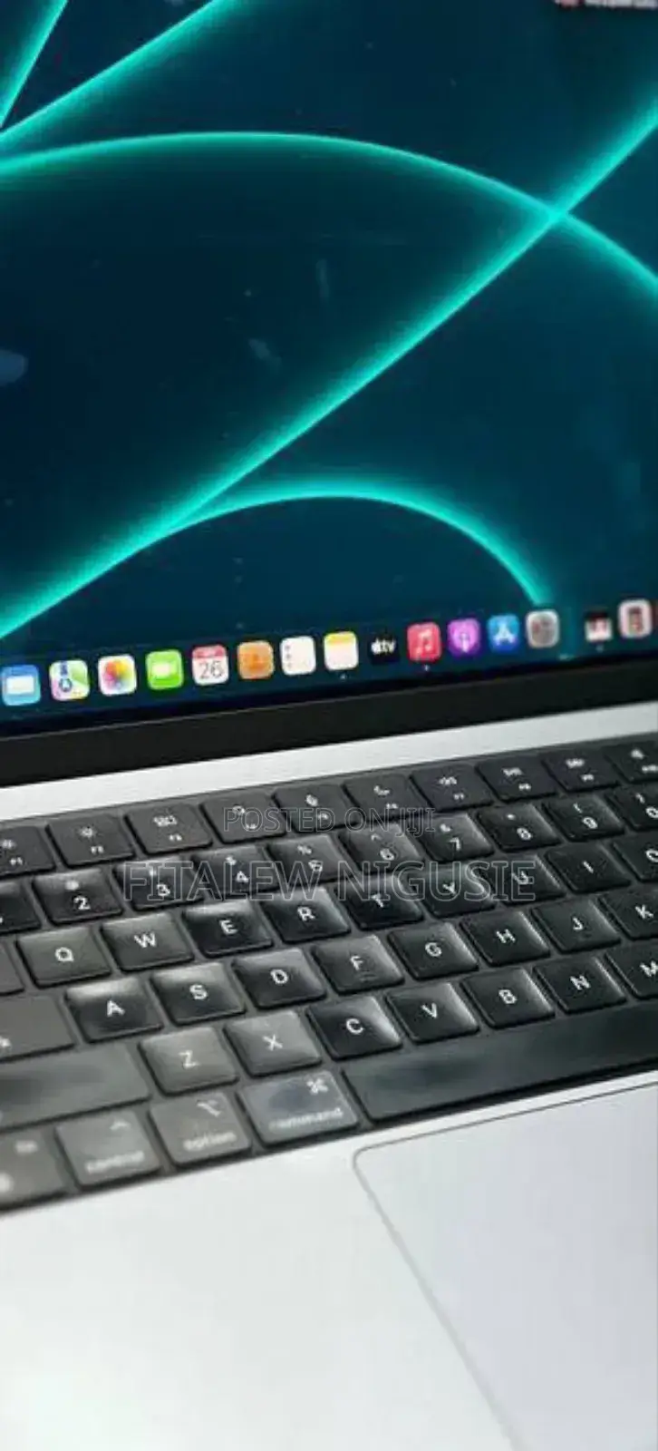 New Laptop Apple MacBook Pro M1 32GB Apple M1 Pro SSD 1T