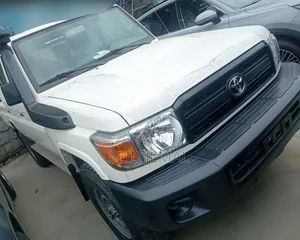 Photo - New Toyota Land Cruiser 2023 White