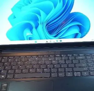 New Laptop Lenovo Ideapad 3 8GB Intel Core I3 SSD 256GB