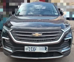 Photo - Chevrolet Captiva 2022 Black