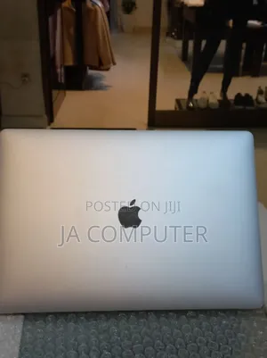 New Laptop Apple MacBook Pro 2017 16GB Intel Core I7 SSD 256GB