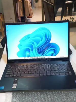 New Laptop Lenovo Ideapad 3 8GB Intel Core I3 SSD 256GB