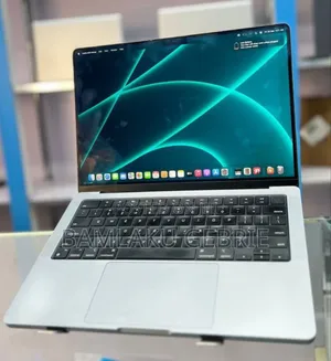 New Laptop Apple MacBook Pro M1 32GB Apple M1 Pro SSD 1T