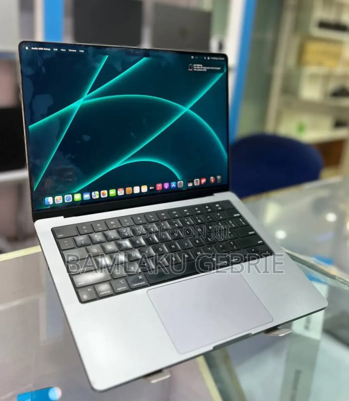 New Laptop Apple MacBook Pro M1 32GB Apple M1 Pro SSD 1T