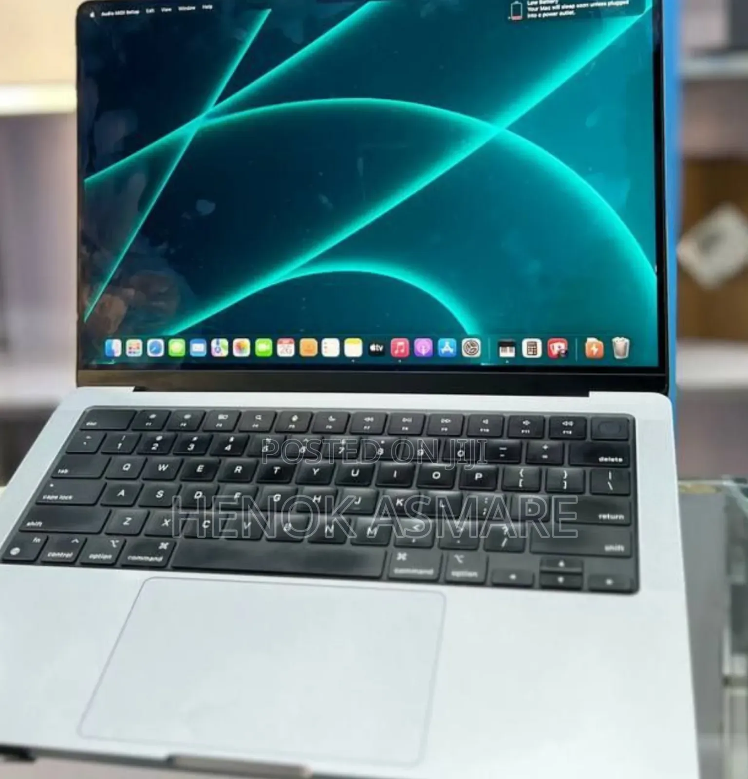 New Laptop Apple MacBook 32GB Apple M1 SSD 1T