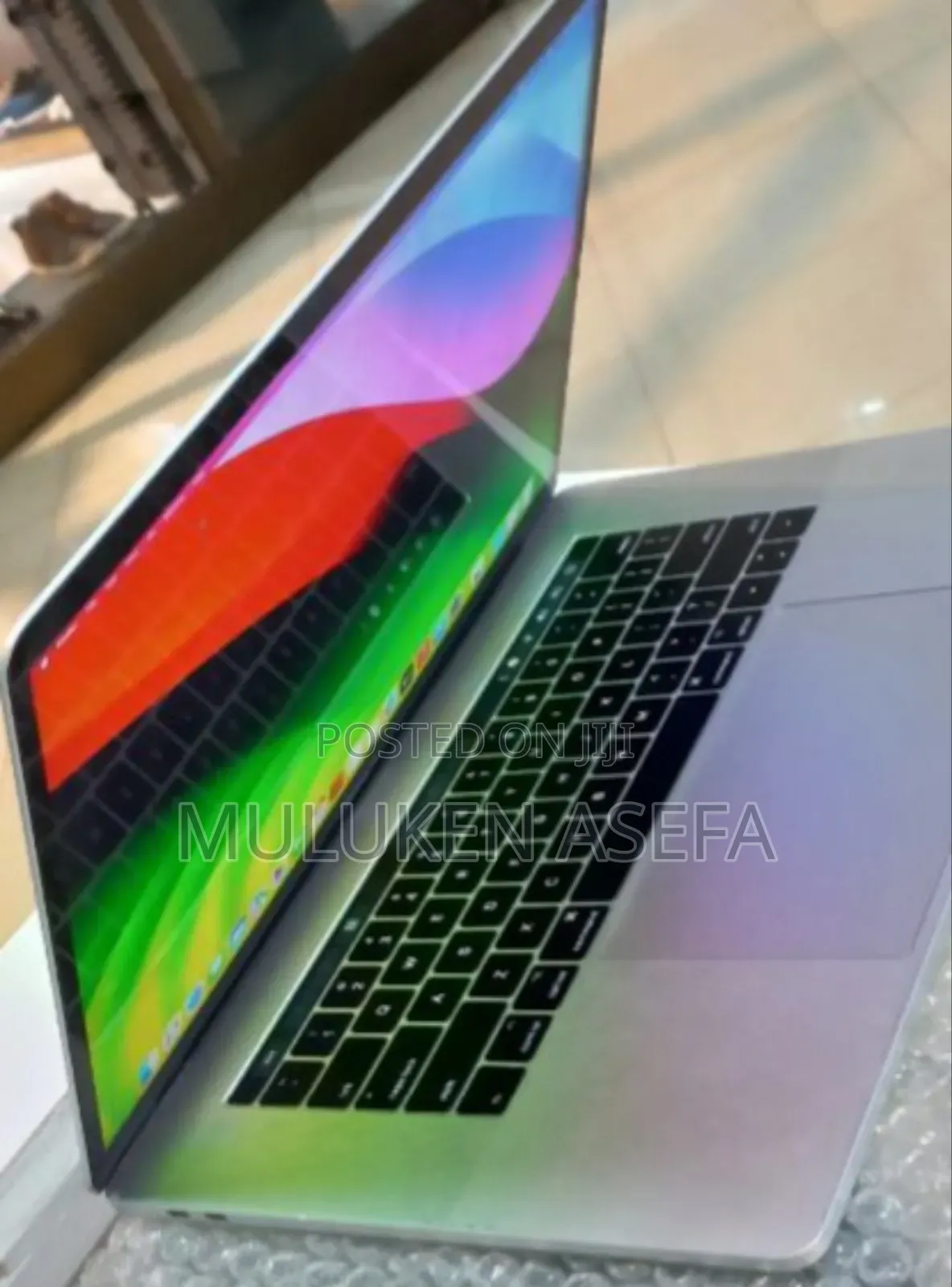 New Laptop Apple MacBook Pro 2017 16GB Intel Core I7 SSD 256GB