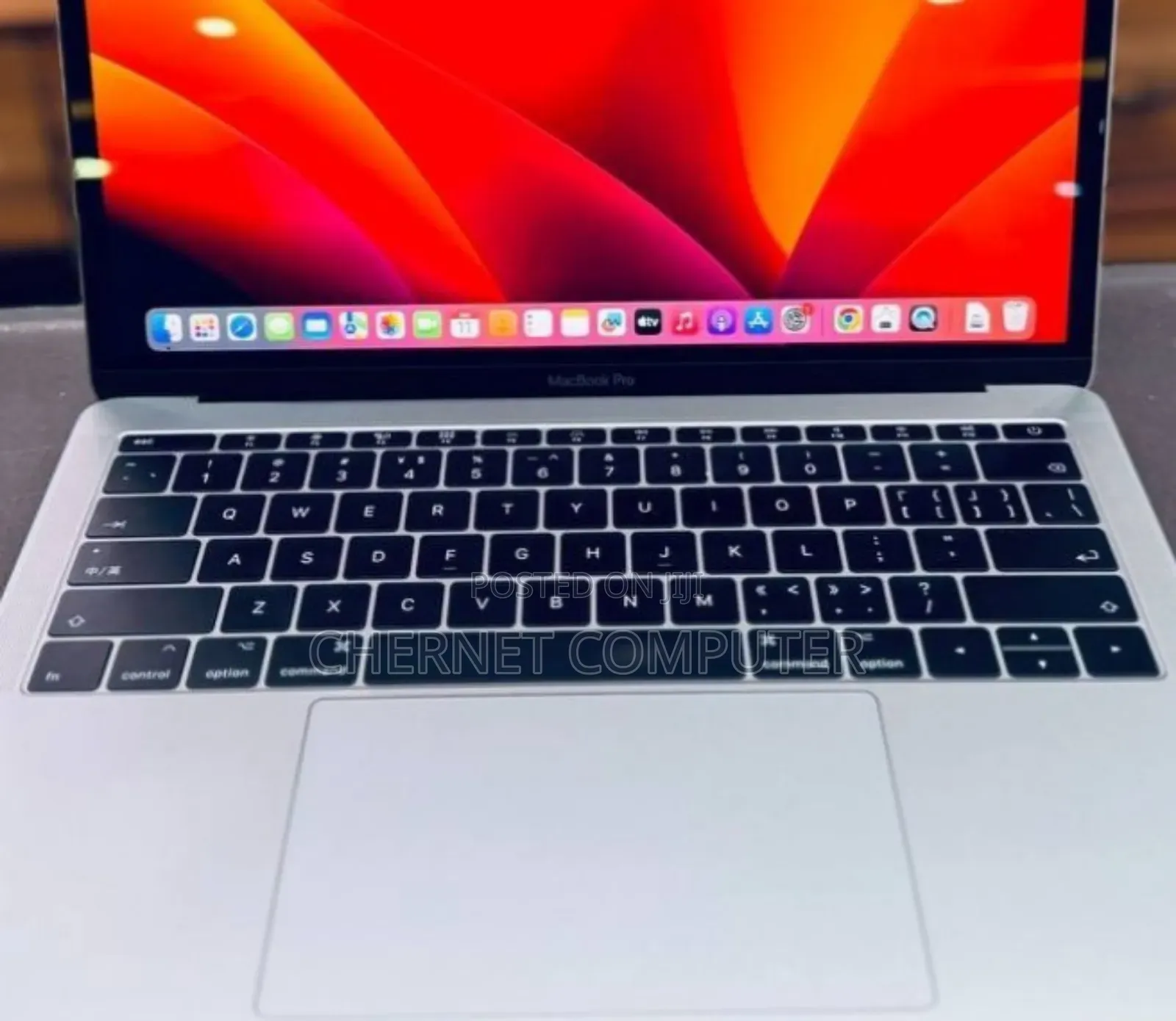 New Laptop Apple MacBook Pro 2017 8GB SSD 512GB