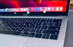 New Laptop Apple MacBook Pro 2017 8GB SSD 512GB