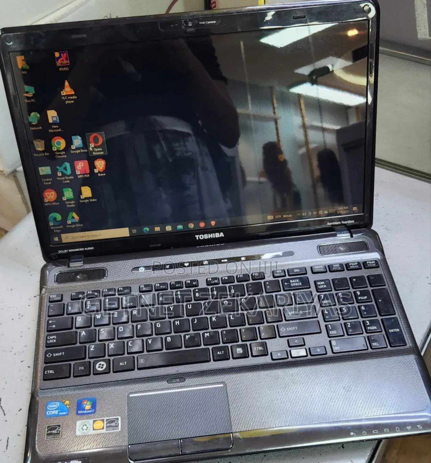 New Laptop Toshiba Satellite L730 4GB Intel Core I3 HDD 500GB