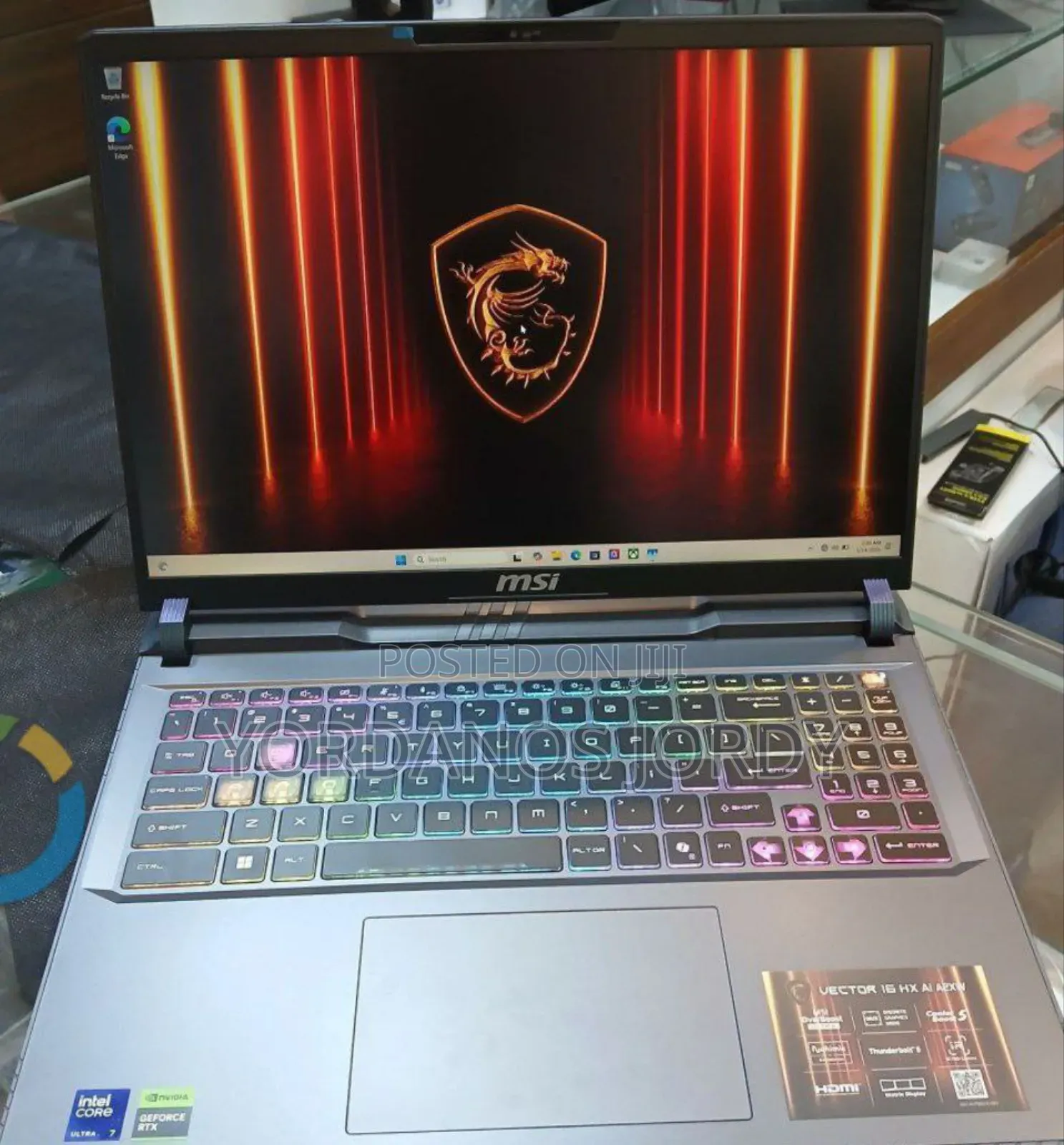 New Laptop MSI Vector 16 HX AI A2XWIG 16GB Intel Core Ultra 7 SSD 1T