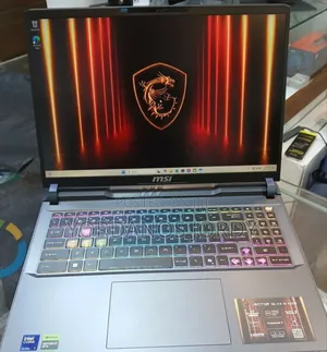 New Laptop MSI Vector 16 HX AI A2XWIG 16GB Intel Core Ultra 7 SSD 1T