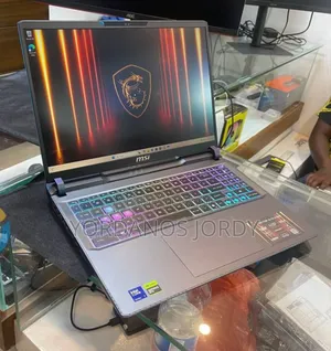 New Laptop MSI Vector 16 HX AI A2XWIG 16GB Intel Core Ultra 7 SSD 1T