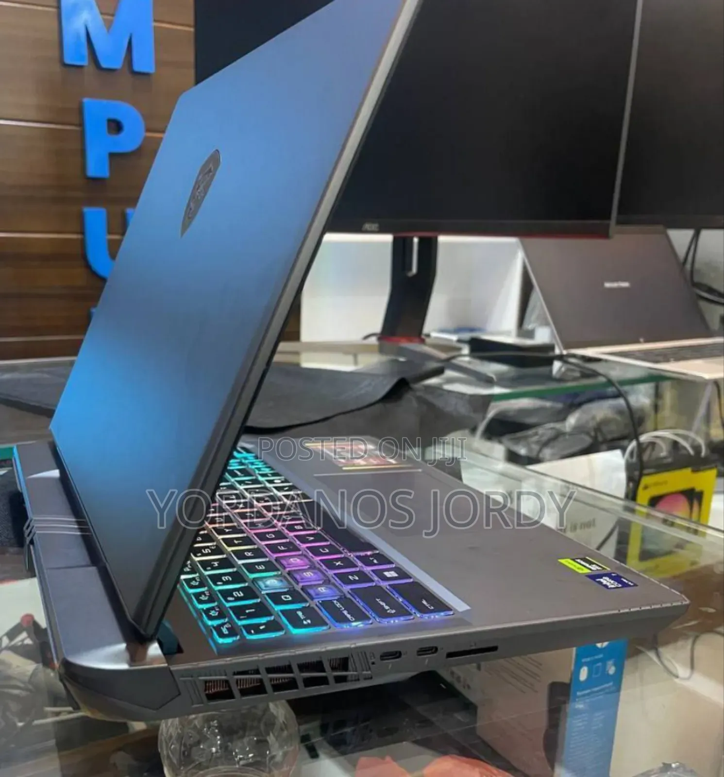 New Laptop MSI Vector 16 HX AI A2XWIG 16GB Intel Core Ultra 7 SSD 1T