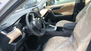 New Toyota RAV4 2023 Silver