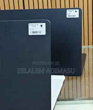 New Laptop Apple MacBook Air 2024 M3 13-Inch 16GB Apple M3 SSD 256GB