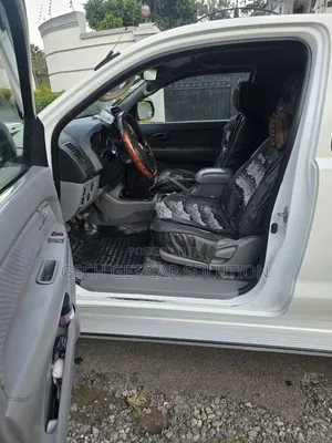 Photo - Toyota Hilux 2008 White