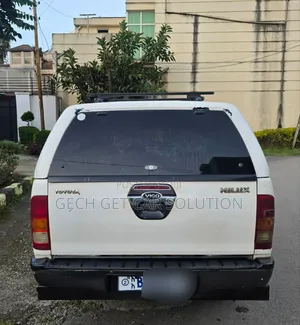 Toyota Hilux 2008 White