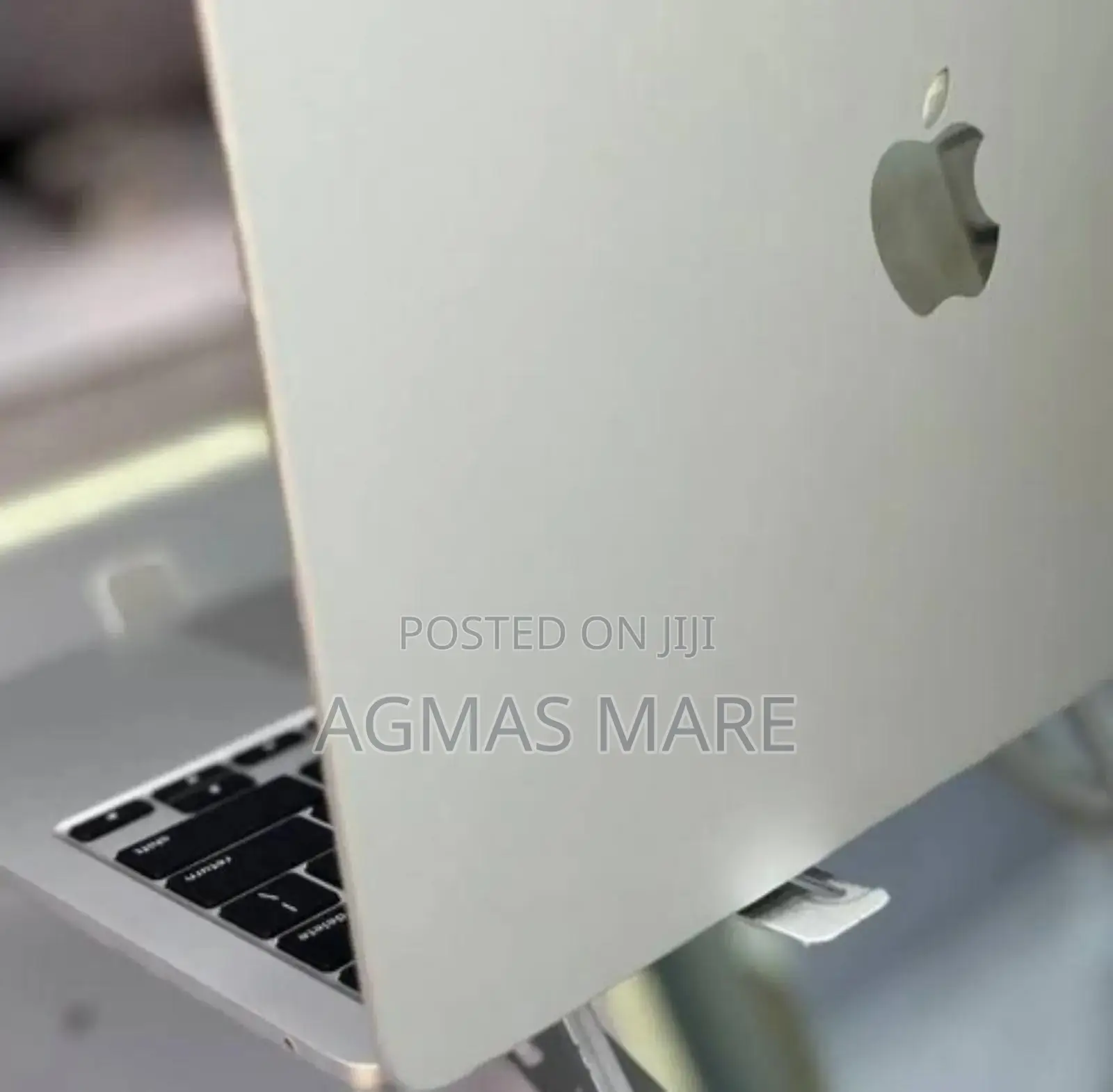 New Laptop Apple MacBook Pro 2024 M4 14-Inch 16GB Apple M4 SSD 256GB