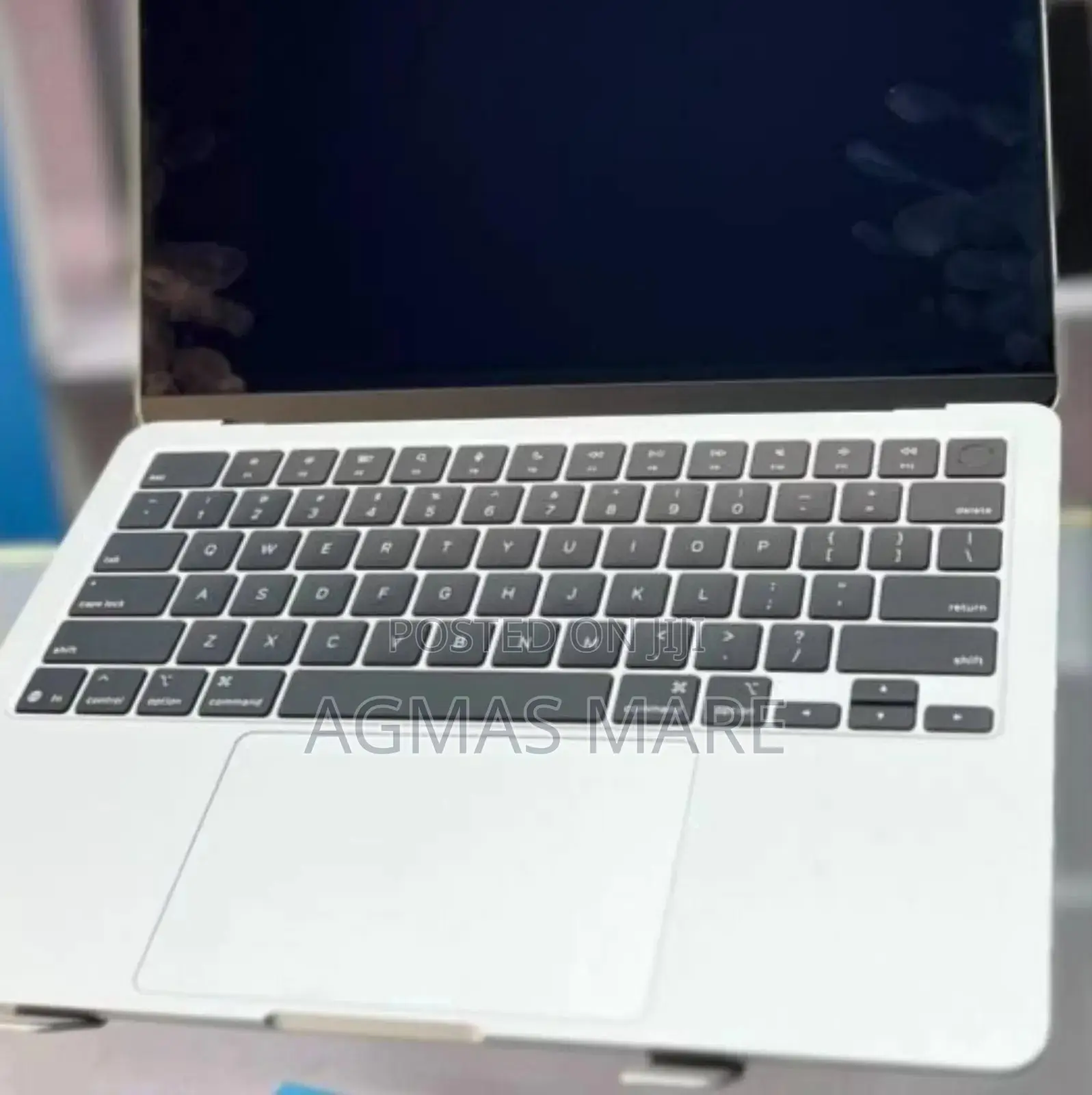 New Laptop Apple MacBook Pro 2024 M4 14-Inch 16GB Apple M4 SSD 256GB