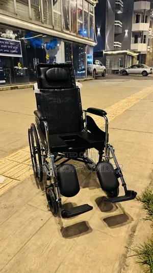 Photo - Multifaetianal Wheelchair田wheelchair 山wheelchair 手wheelchair廿wheelchai