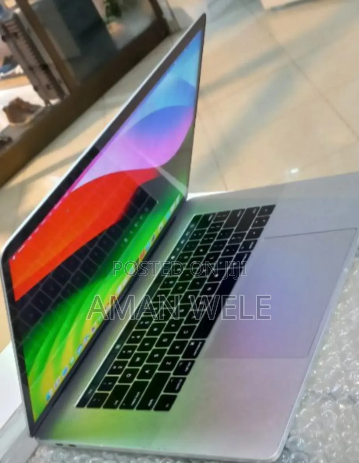 New Laptop Apple MacBook Pro 2017 16GB Intel Core I7 SSD 256GB