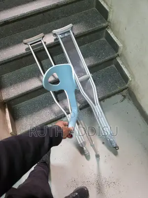 Photo - Brand New Stainless Axillary Bilateral Crutches輕鬆medical Crutches New