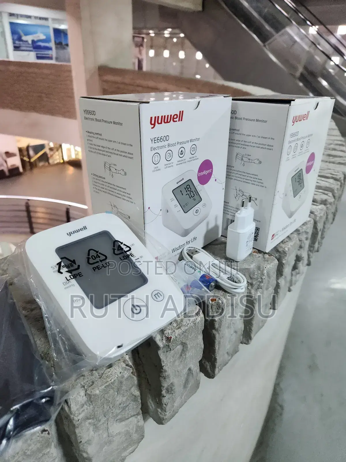 Digital Yuwell Blood Pressuer Monitor Model Ye660d庫侖packed Bp Monitor