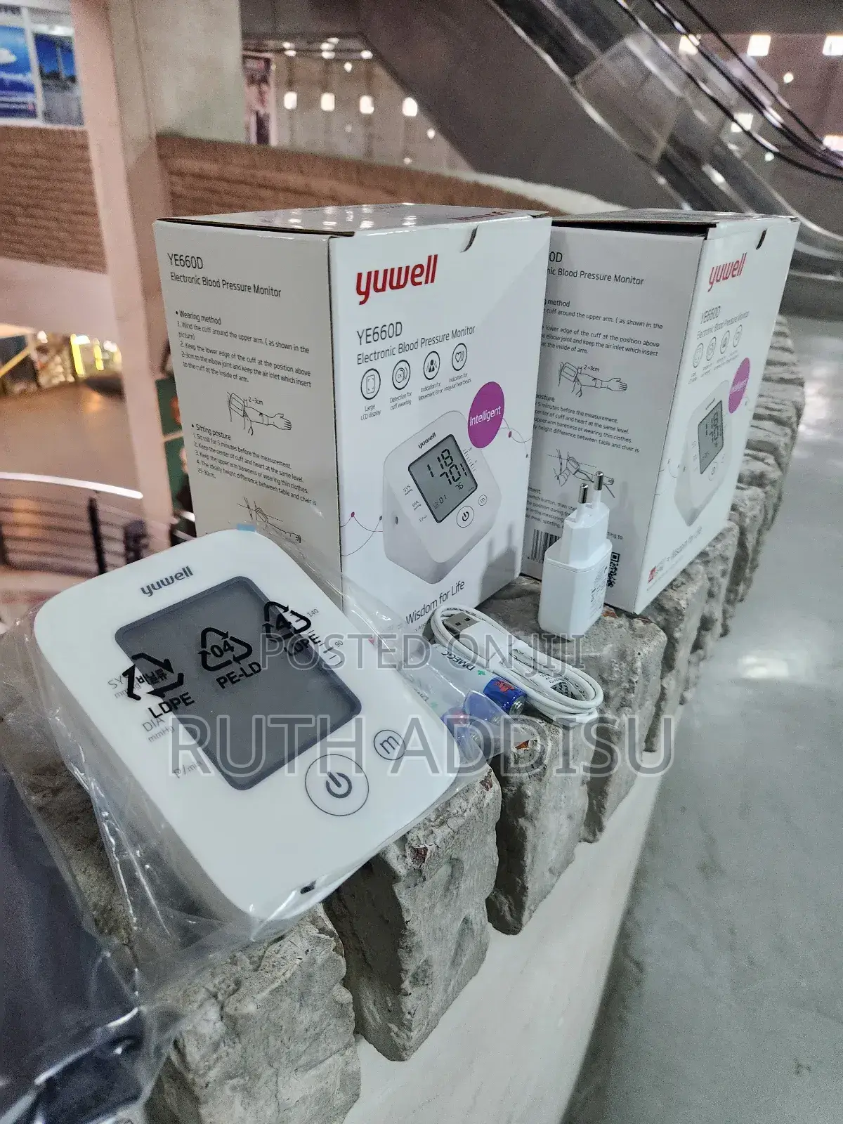 Yuwell Brand New Digital Blood Pressuer Monitor輕微bp Monitor Packed