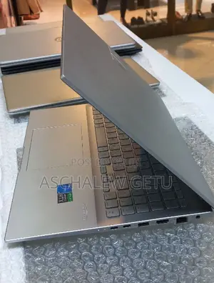 New Laptop Asus VivoBook 15 X505BA 16GB Intel Core I5 SSD 512GB