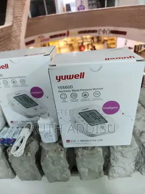 Photo - Yuwell Brand New Blood Pressuer轟炸packed and on Rechargeable Bp Monitor