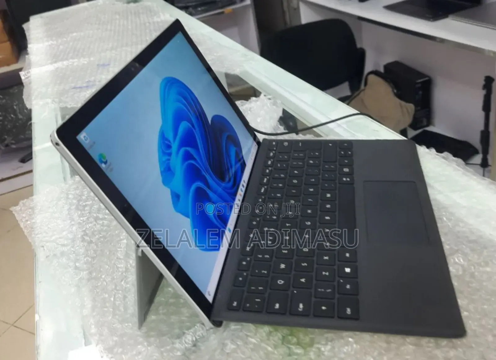 New Laptop Microsoft Surface Pro 2 8GB Intel Core I5 SSD 256GB
