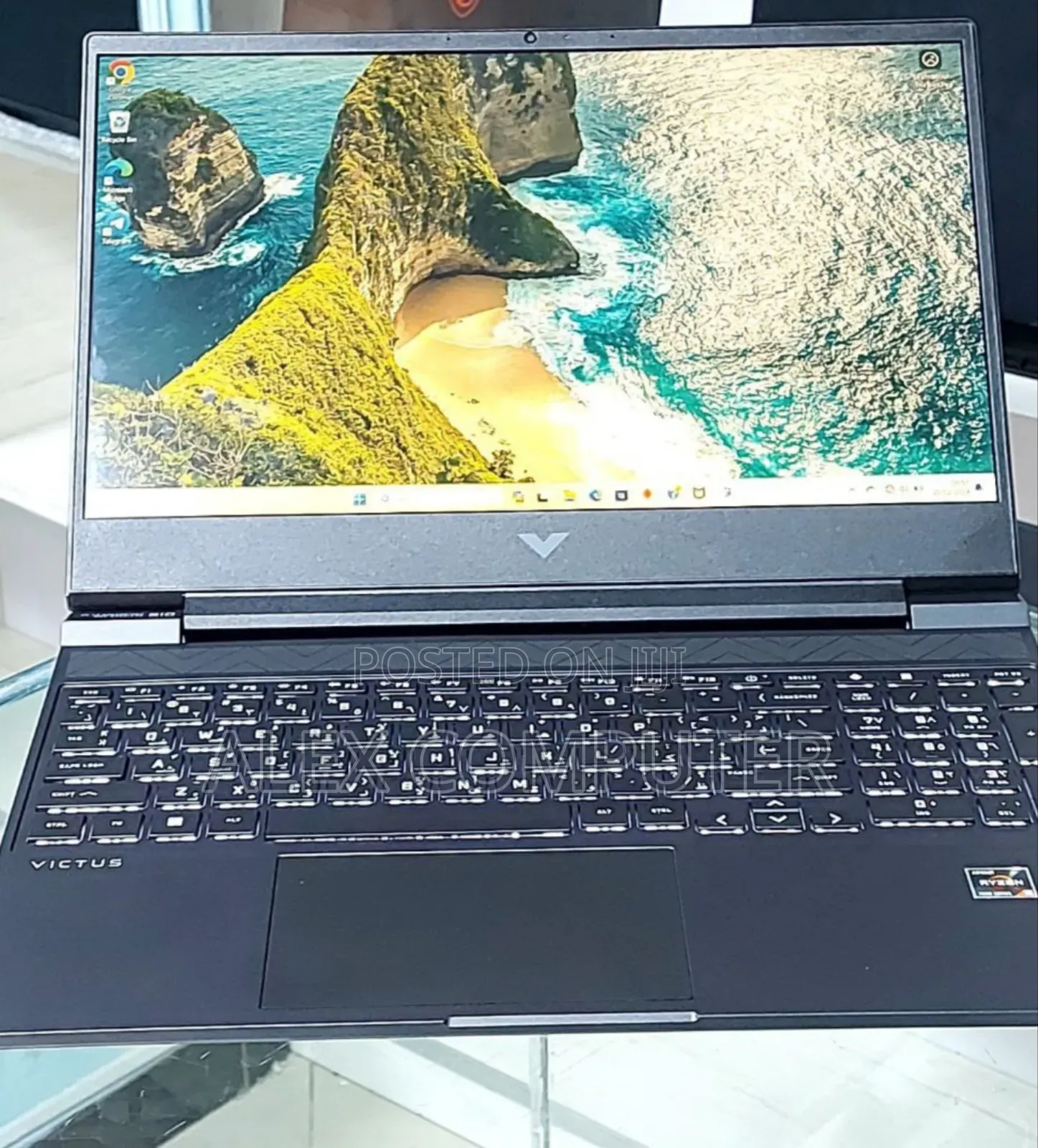 New Laptop HP Victus 15 8GB AMD Ryzen 5 SSD 512GB