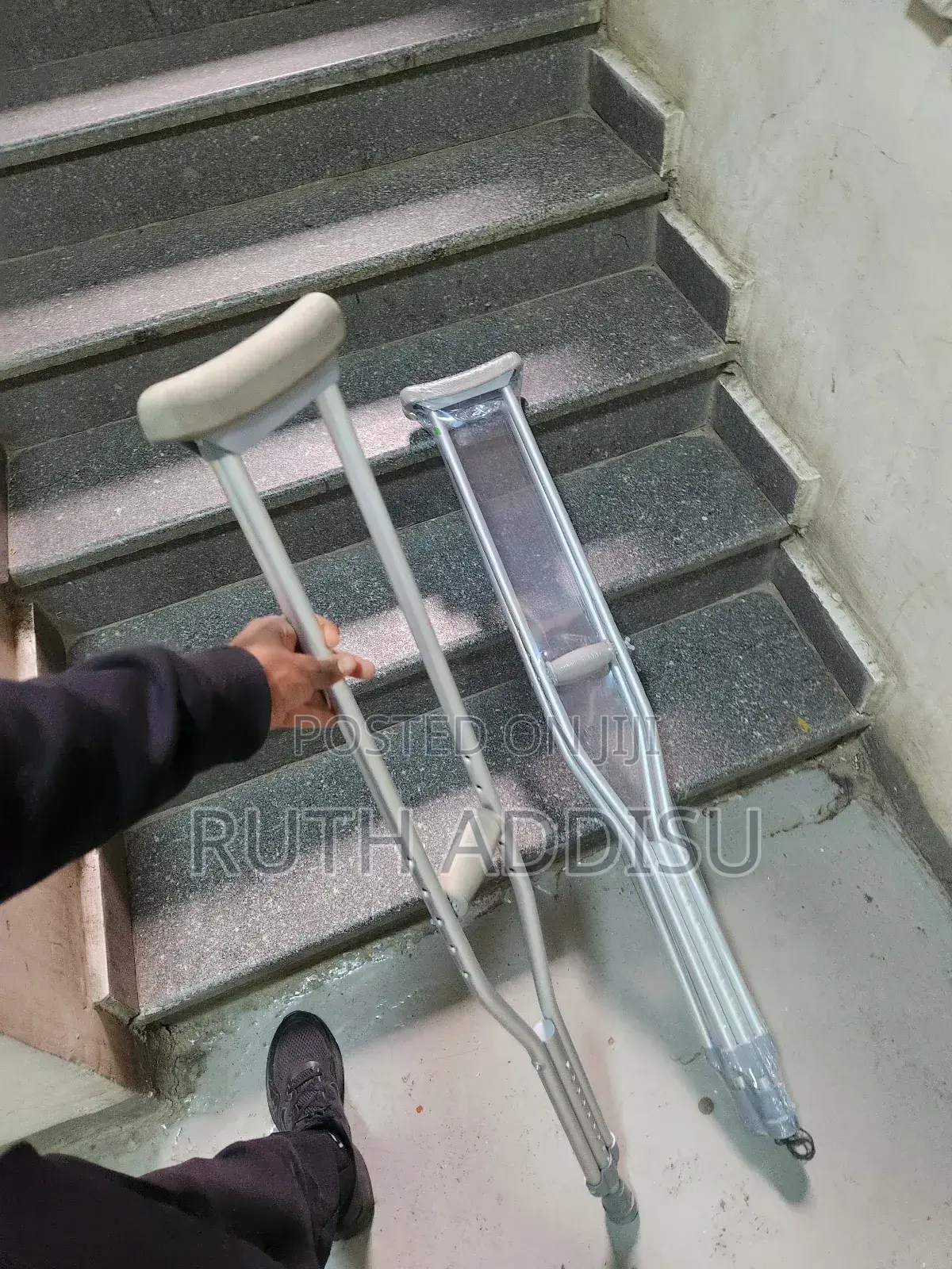 Brand New Pair Axillary Bilateral Crutches建議crutches Adjustable Medicl