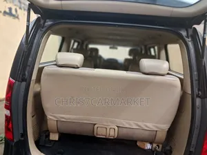 Hyundai H1 2018 Green