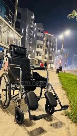 Photo - Multifaetianal Wheelchair田wheelchair水wheelchair廿wheelchair卜wheelchair