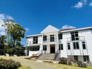 6bdrm Apartment in Bole for rent