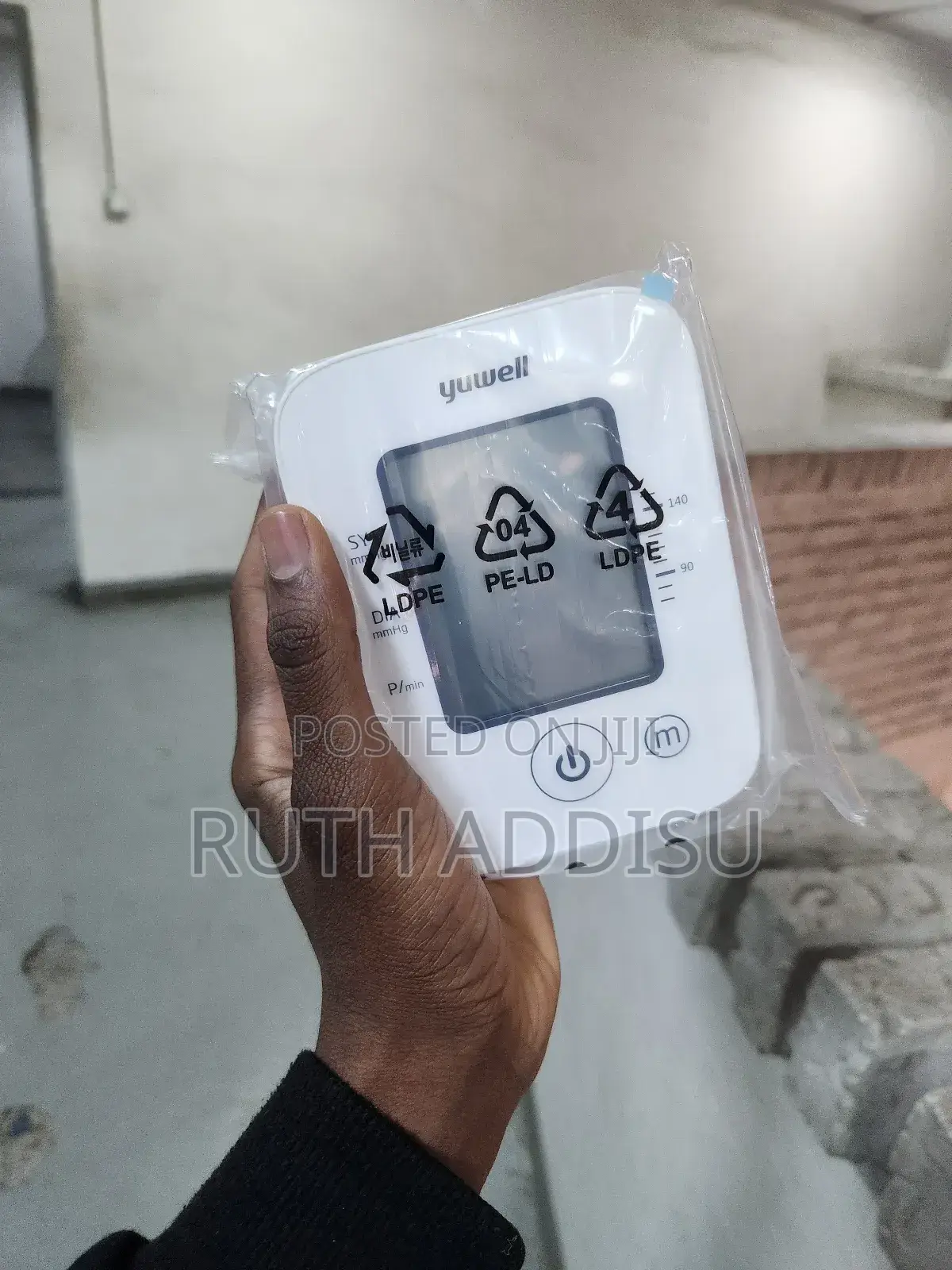 Rechargable With Cuff and Full Rechargable 3 Batteries Monitor Bp