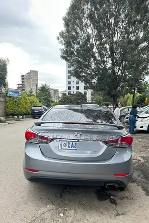 Hyundai Avante 2014 Silver