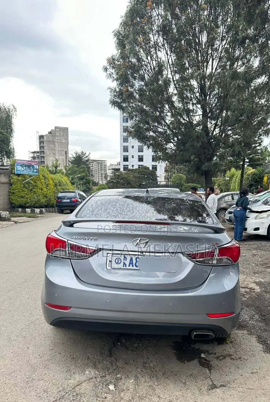 Hyundai Avante 2014 Silver