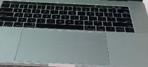 New Laptop Apple MacBook Pro 2017 16GB Intel Core I7 SSD 256GB