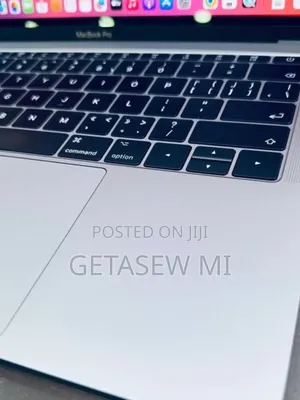 New Laptop Apple MacBook Pro 2017 8GB Intel Core I7 SSD 512GB