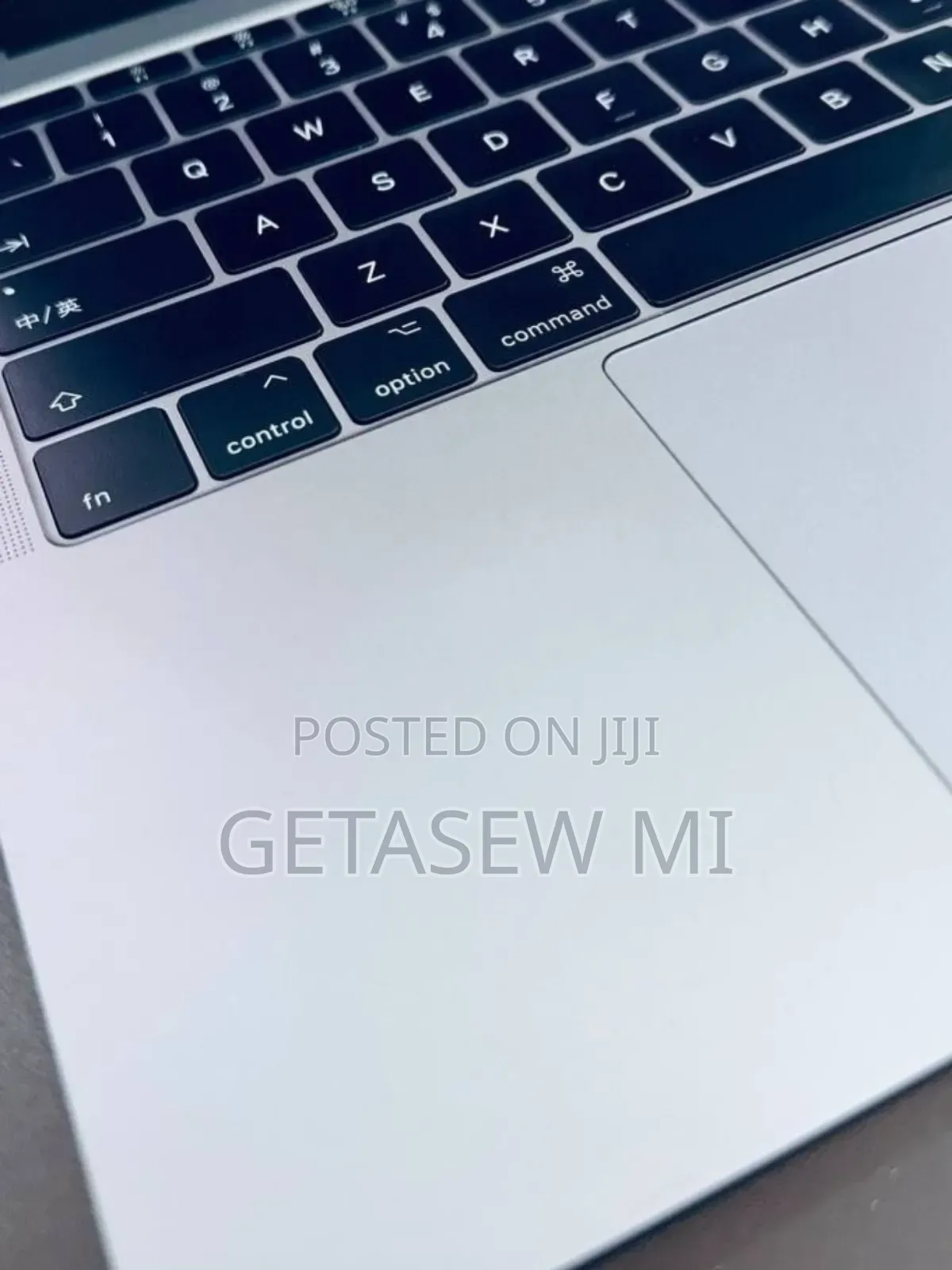 New Laptop Apple MacBook Pro 2017 8GB Intel Core I7 SSD 512GB