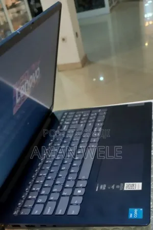 Photo - New Laptop Lenovo Ideapad 3 8GB Intel Core I3 SSD 256GB