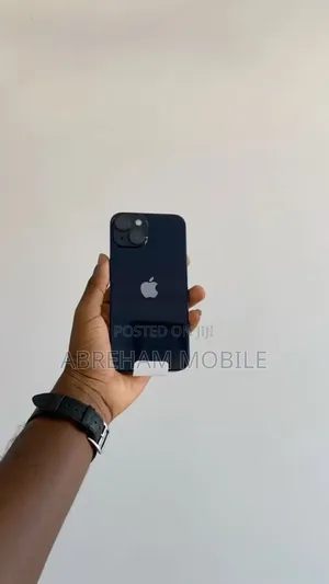 Photo - Apple iPhone 13 128 GB Black