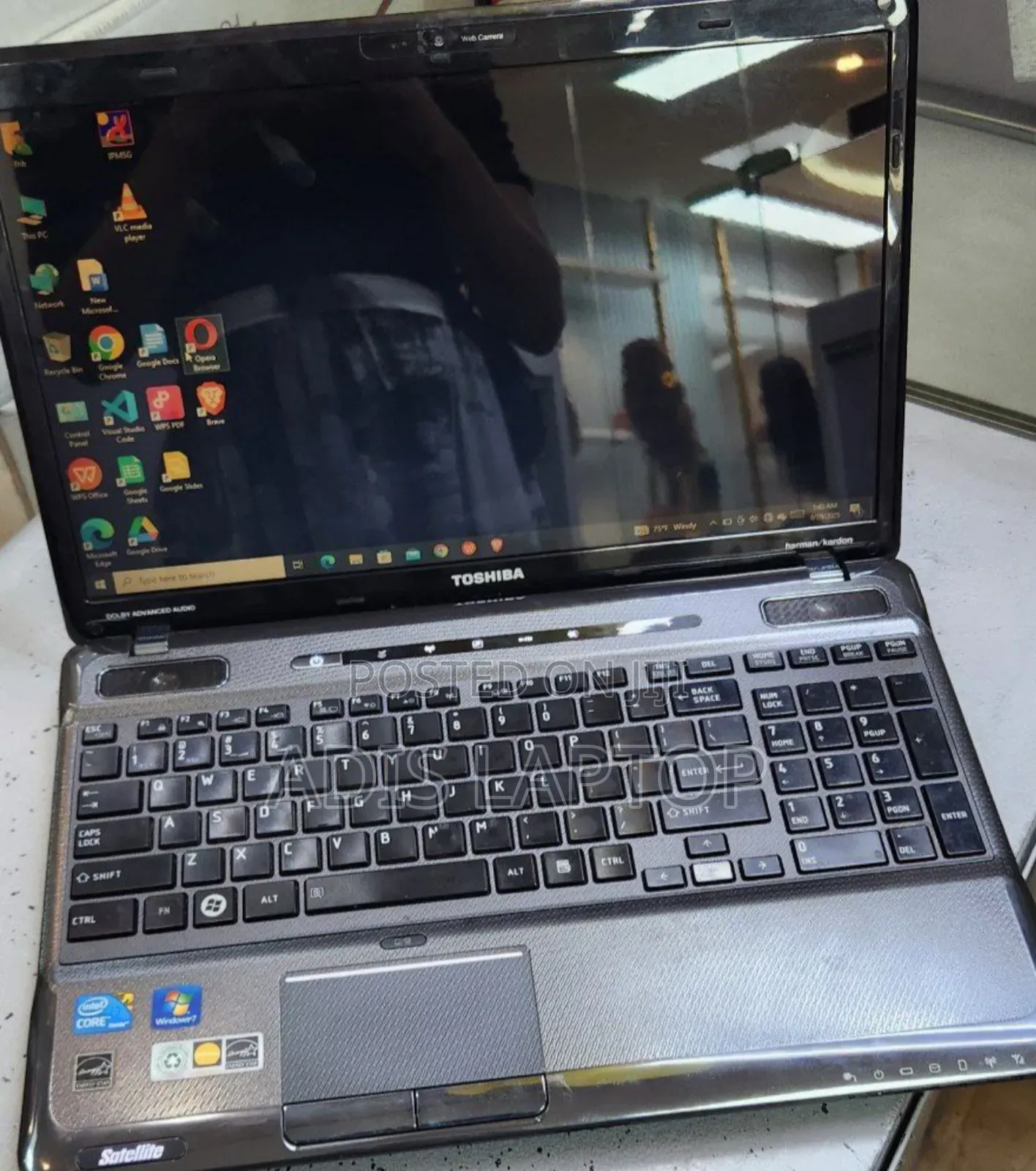 Laptop Toshiba Satellite C850 4GB Intel Core I3 HDD 500GB