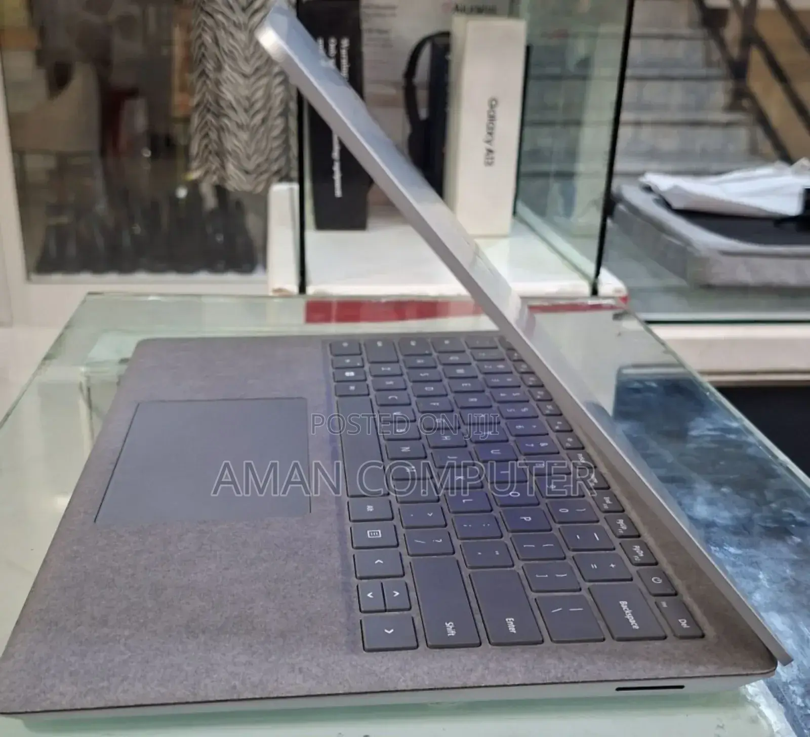 New Laptop Microsoft Surface 16GB Intel Core I7 SSD 512GB