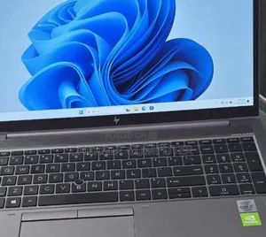 New Laptop HP ZBook Firefly 15 G7 16GB Intel Core I7 SSD 1T