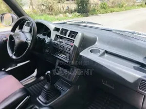 Toyota RAV4 1999 White